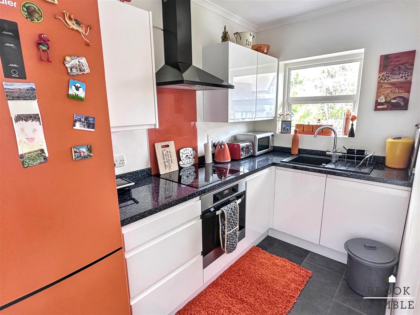 1 Bedroom Flat - Purpose Built. Moatcroft Court in Eastbourne, East Sussex 9